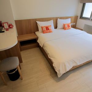 Zimmer mit Queensize-Bett